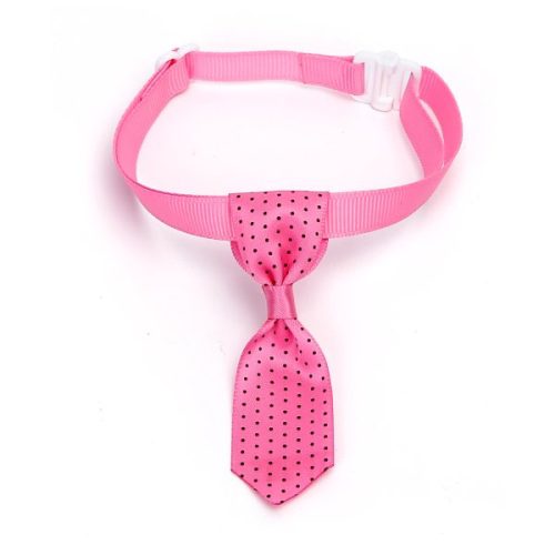 Rózsaszín alapon apró pöttyös kutyanyakkendő